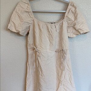 Forever 21 Cream Puff Sleeve Mini Dress